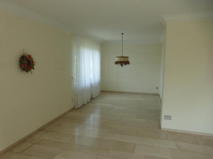 Bungalow in Hamm, freistehend in top Lage zimmer