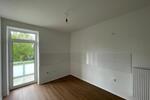 **FRISCH SANIERT**HELLE 2-Zimmerwohnung MIT BALKON @%§4 GROßEM TAGESLICHBAD**