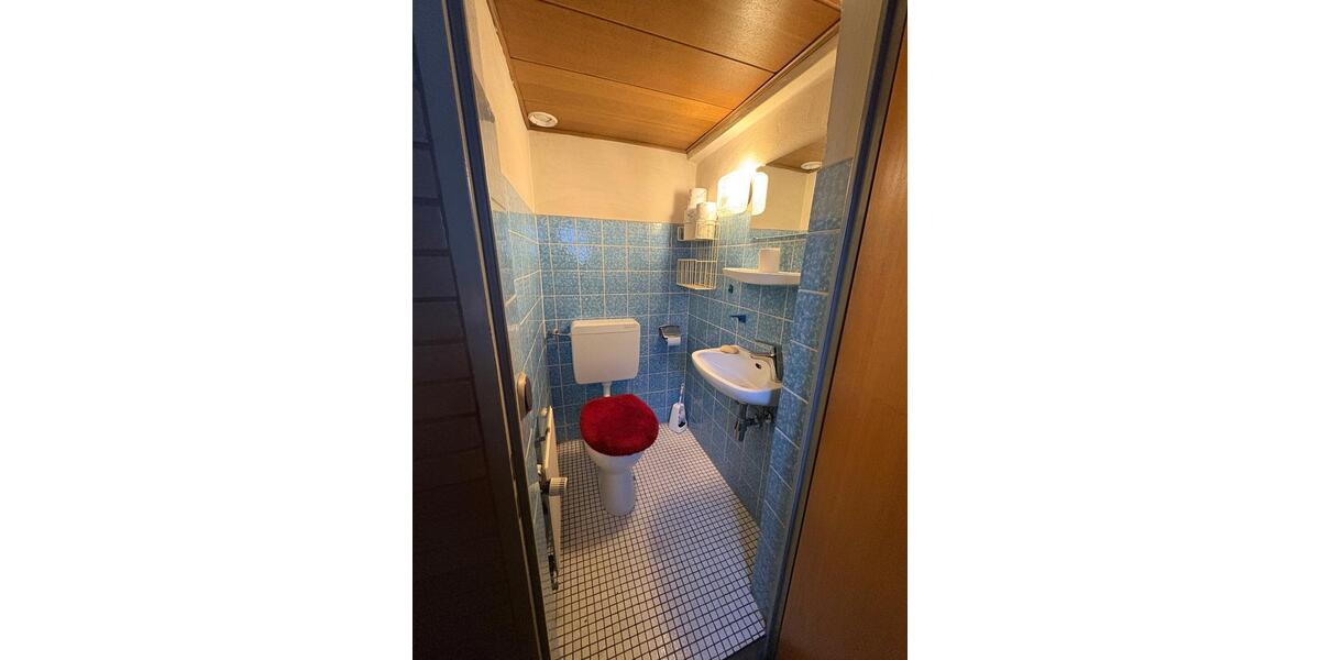 Reihenmittelhaus sanierungsbedürftig gut f. HandwerkerInvestoren 3.5 zimmer