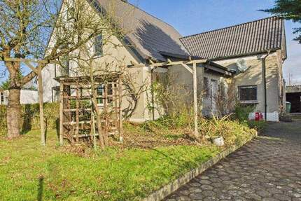 Sanierungsbedürftiges Zechenhaus mit hochwertig erneuertem Dach und viel Platz für Ihre Visionen 5 zimmer