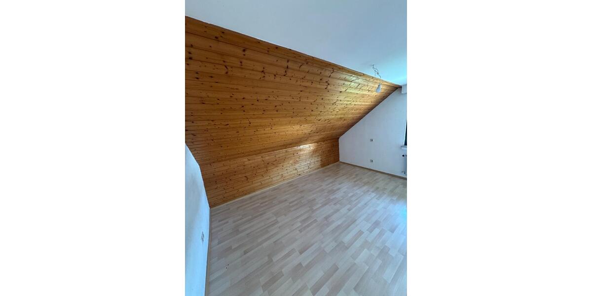 Etagenwohnung Menden (Sauerland) Berkenhofskamp - 6 Zimmer, 167 m&sup2;, 220.000&euro; | Angebot:26610251