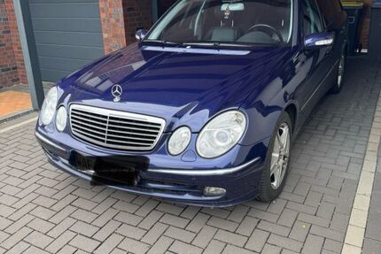 Mercedes E 200