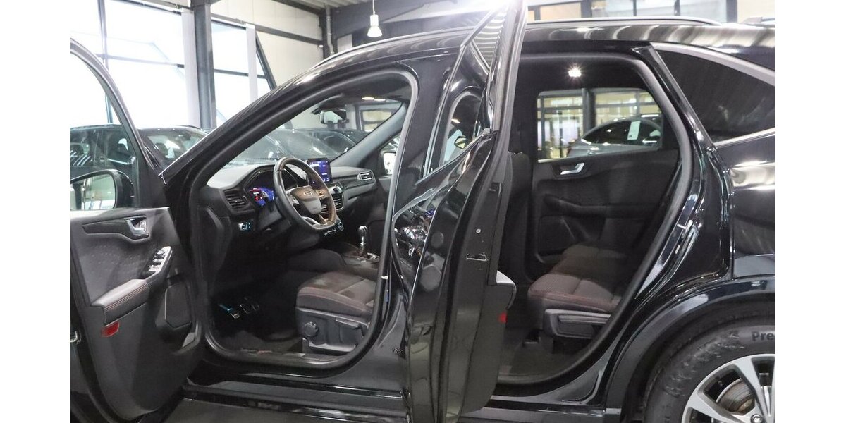 Ford Kuga 2.0 ECOBLUE STYLE ST-LINE SPORT BLACK / LED 125.000 km 17.888 &euro; Hamm 59077