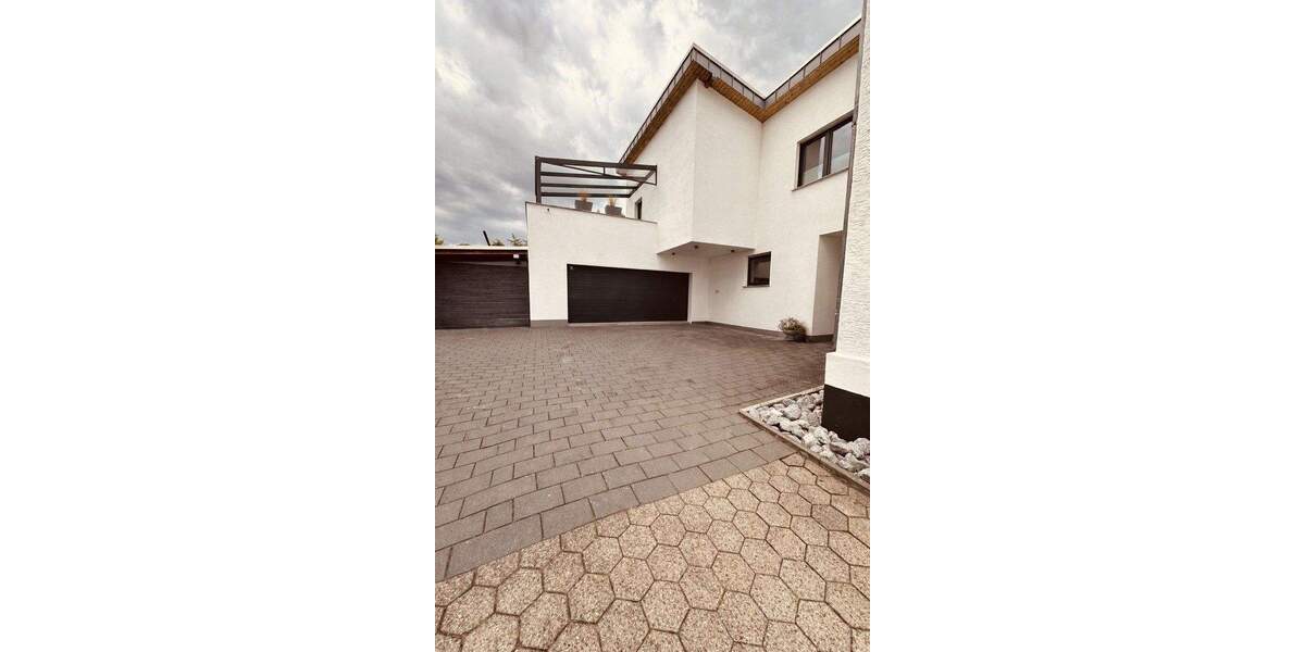 Exklusives Architektenhaus mit Dachterrasse & lichtdurchfluteten Räumen 4 zimmer