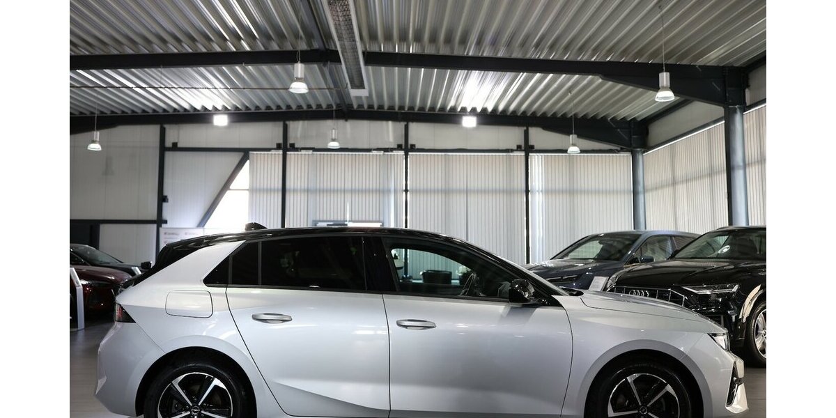 Opel Astra L 1.2 T LIMO GS-SPORT TECH SILVER & BLACK 22.000 km 20.991 &euro; Hamm 59077