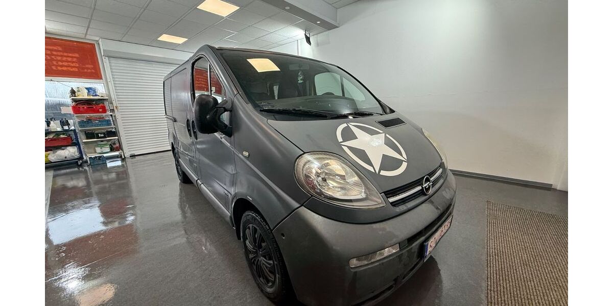 Opel Vivaro 167.000 km 2.990 &euro; Soest 59494
