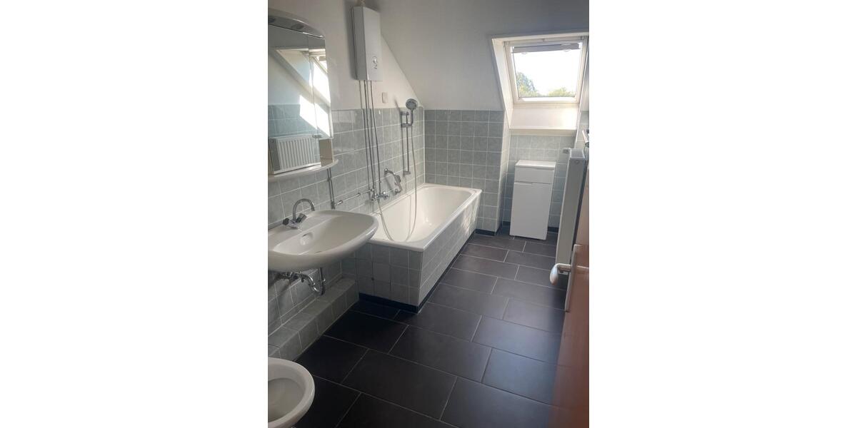 Etagenwohnung Lünen Brambauer - 3 Zimmer, 81 m&sup2;, 775&euro; | Angebot:26296333