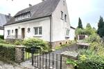 Sanierungsbedürftige Doppelhaushälfte auf großem Grundstück in Dortmund-Brackel 5 zimmer