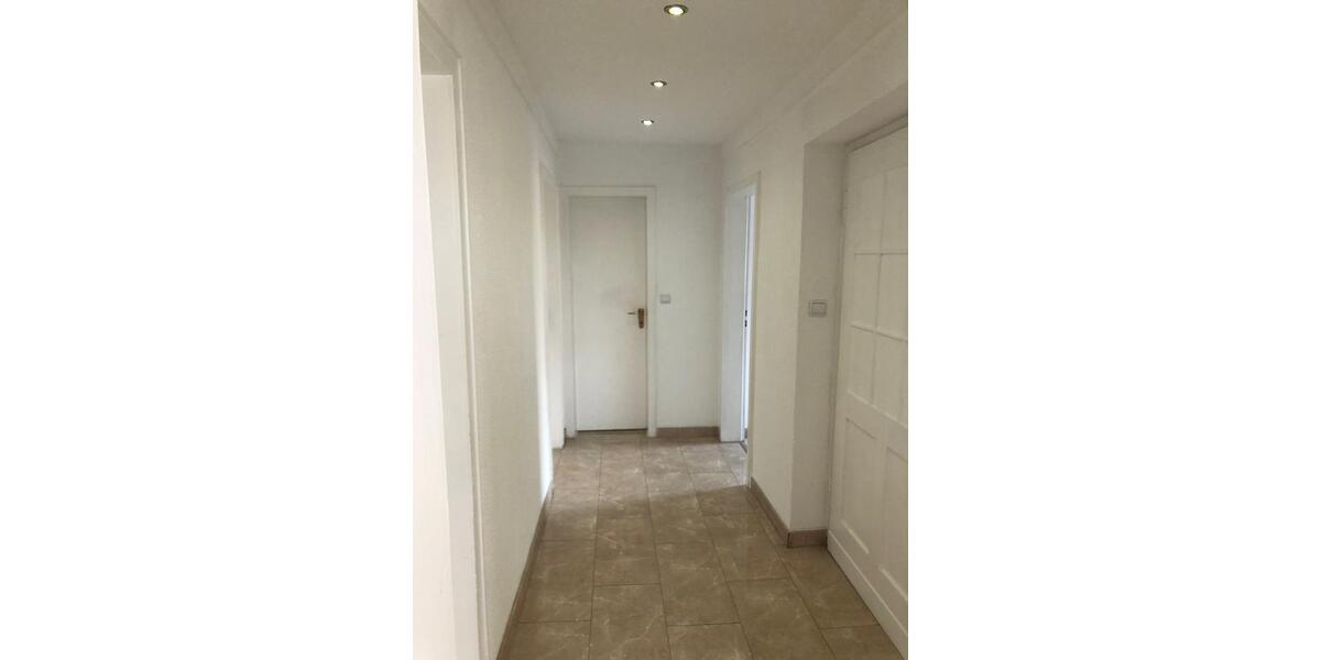 4 Zi. Eigentumswohnung mit Ausbaupotenzial 4 zimmer