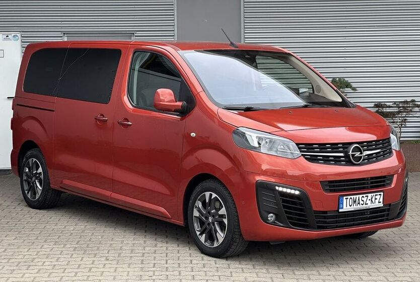 Zafira Life