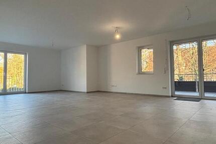 Grosszügige 3-Zimmer Wohnung mit Balkon in zentraler ruhiger Lage 3 zimmer