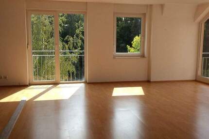 Schöne helle 3,5-Zimmer-Wohnung mit Balkon und TG-Stellplatz in zentraler Lage in Unna zu verkaufen 3 zimmer