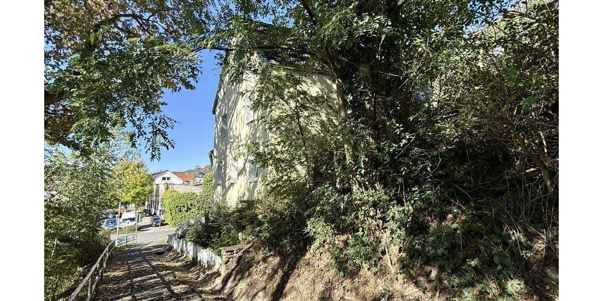 Fröndenberg-Mitte: Mehrfamilienhaus mit drei Garagen in zentraler Lage - Komplett vermietet! 1 zimmer