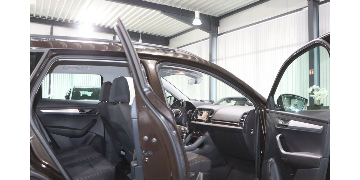 Skoda Karoq 1.5 TSI AMBITION / NAVI+APPLE+ANDROID+DAB 90.000 km 15.577 &euro; Hamm 59077