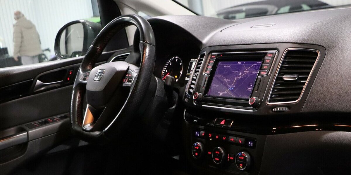 Seat Alhambra 2.0 TDI FR-LINE SPORT / 7-SITZER, XENON 149.000 km 20.444 &euro; Hamm 59077