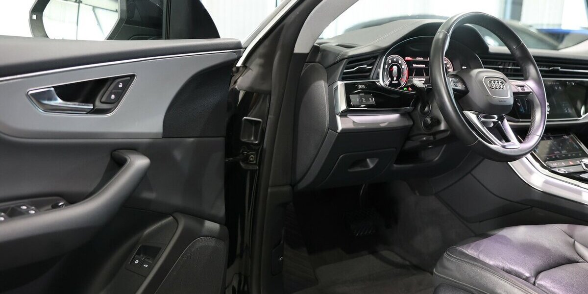 Audi Q8 55 TFSI E Q BUSINESS LUFTFAHRWERK, VOLL-LEDER 86.000 km 47.600 &euro; Hamm 59077