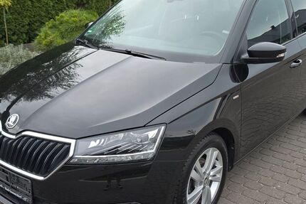 Skoda Fabia 50.800 km 13.960 &euro; Bad-Sassendorf 59505