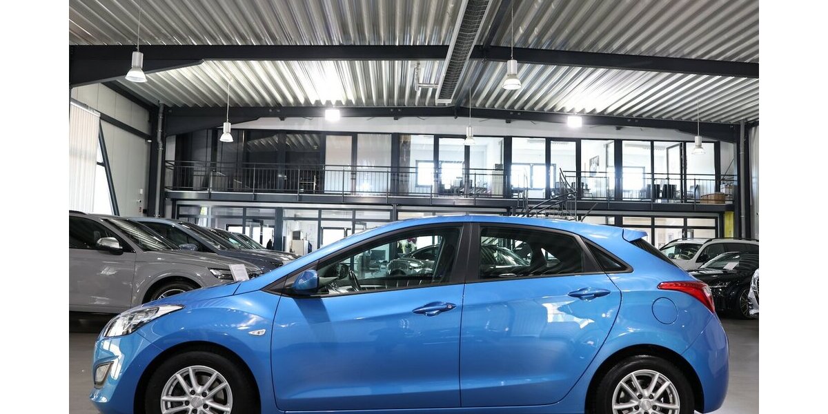 Hyundai i30 1.6 T-GDI STYLE / AUTOMATIK / NAVI+KAMERA 78.000 km 13.777 &euro; Hamm 59077