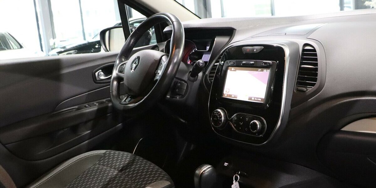 Renault Captur 1.2 TCE ENERGY INTENS / AUTOMATIK / LED 58.000 km 14.333 &euro; Hamm 59077