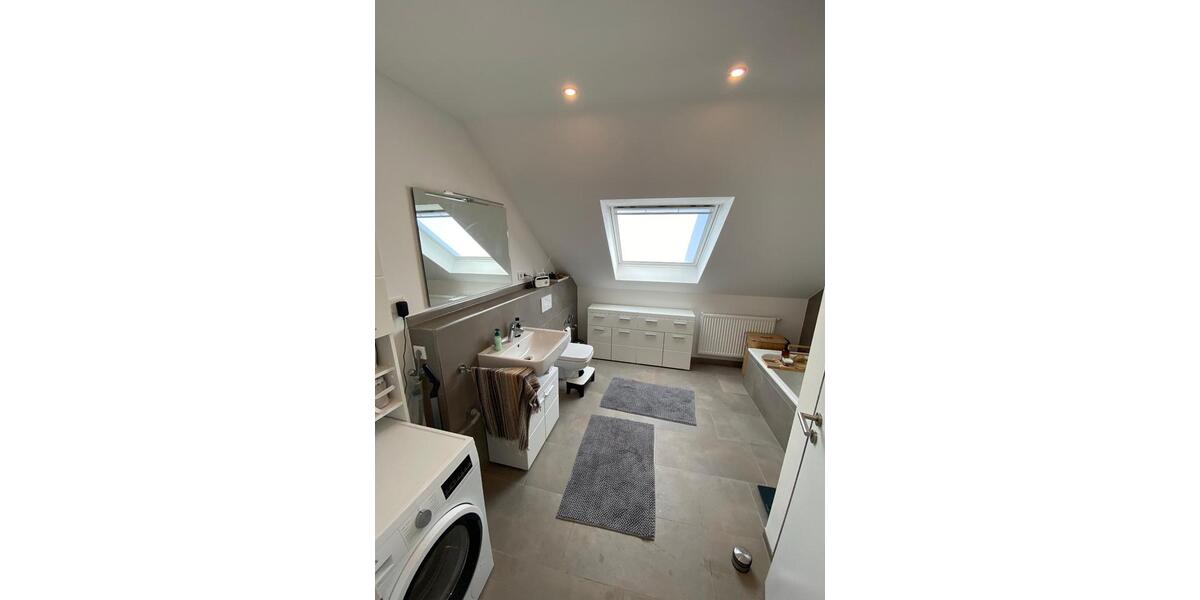 Attraktives Zweifamilienhaus in ruhiger Lage 8 zimmer