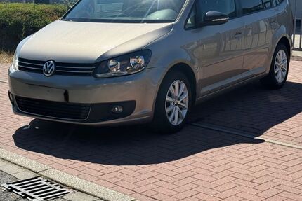 VW Touran 132.456 km 10.200 &euro; Lünen 44534