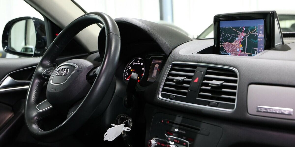 Audi Q3 2.0 TFSI QUATTRO SPORT / NAVI+KAMERA / ALLRAD 97.000 km 14.511 &euro; Hamm 59077
