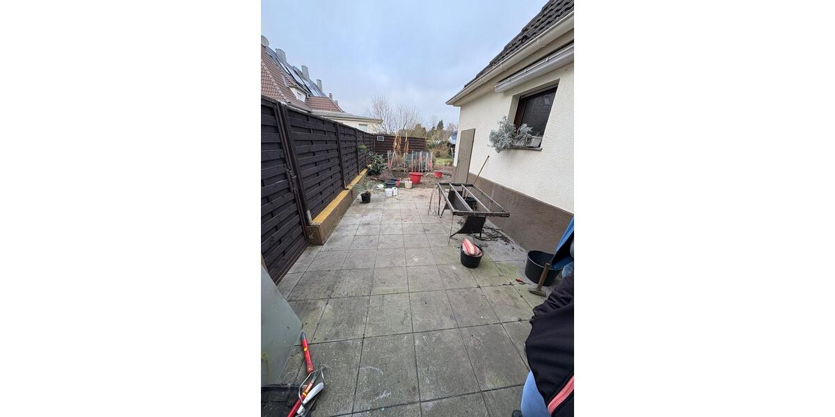 Reihenmittelhaus sanierungsbedürftig gut f. HandwerkerInvestoren 3.5 zimmer