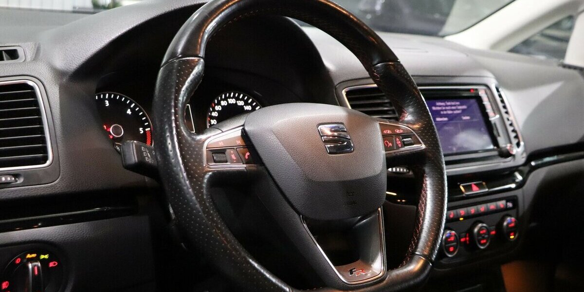 Seat Alhambra 2.0 TDI FR-LINE SPORT / 7-SITZER, XENON 149.000 km 20.444 &euro; Hamm 59077