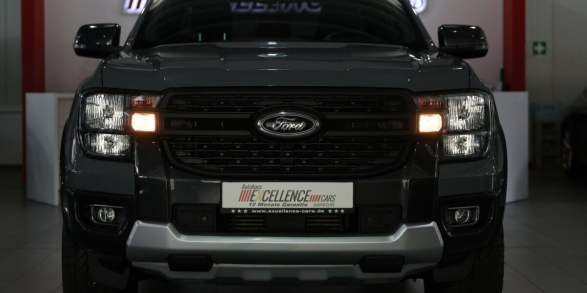Ford Ranger 2.0 EB DK e-4WD TREMOR ROLLO,AHK,CONQUER 55.000 km 40.991 &euro; Hamm 59077