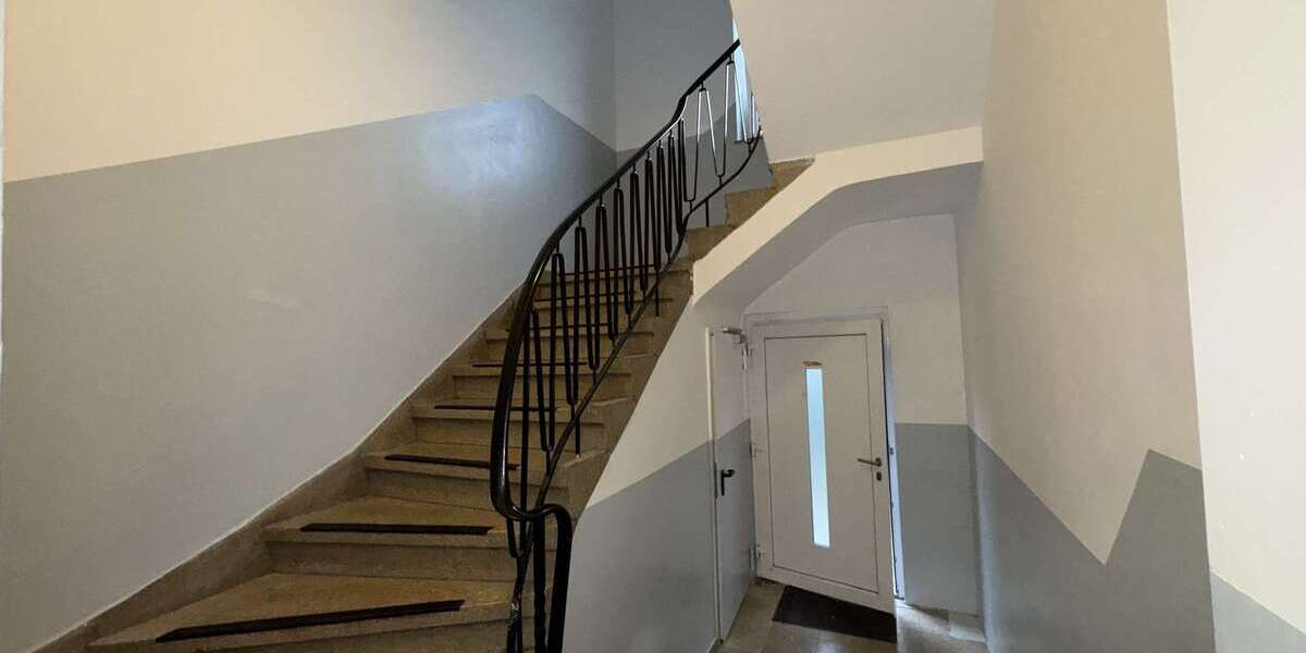 Schöne 2,5-Zimmer-Wohnung in frisch saniertem Mehrfamilienhaus in zentraler Lage in HammHerringen 2.5 zimmer