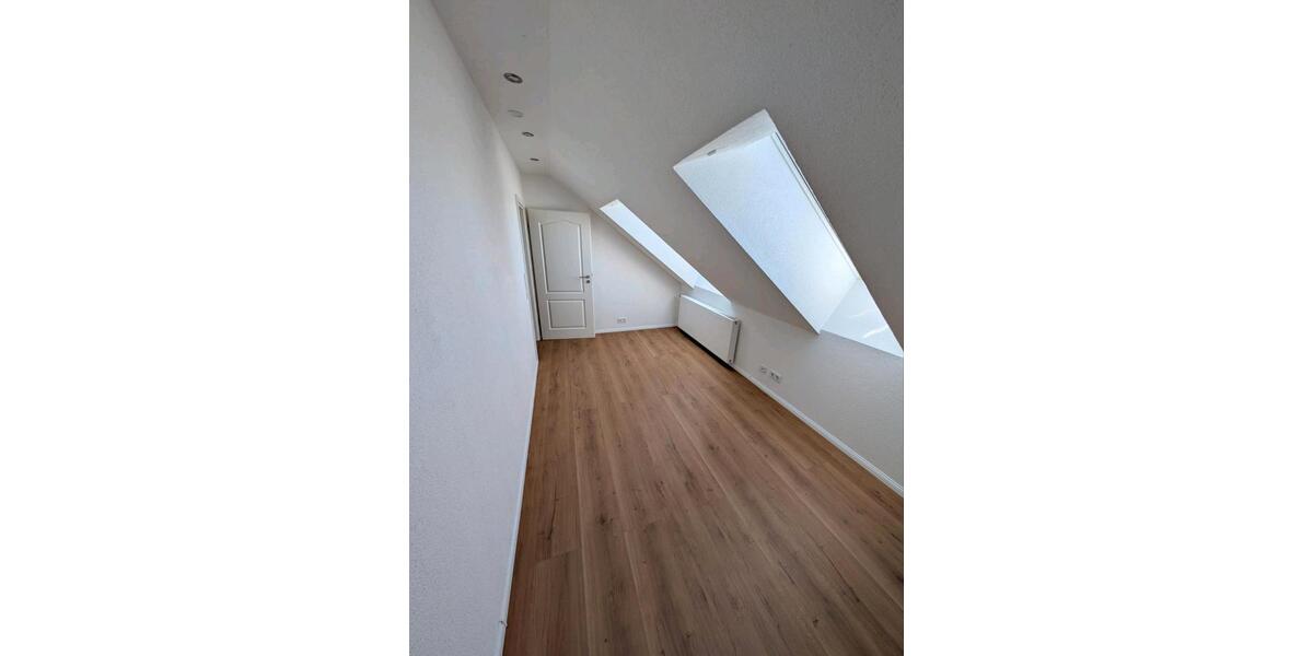 Dachgeschoßwohnung Soest - 4 Zimmer, 100 m&sup2;, 1.450&euro; | Angebot:26326070
