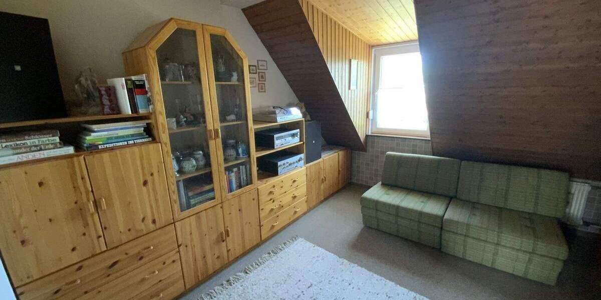 Reihenendhaus Lünen Alstedde - 7 Zimmer, 121 m&sup2;, 248.000&euro; | Angebot:25108071