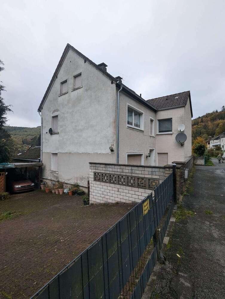 Wohnung zum Kaufen in Iserlohn 75.000 € 73 m²