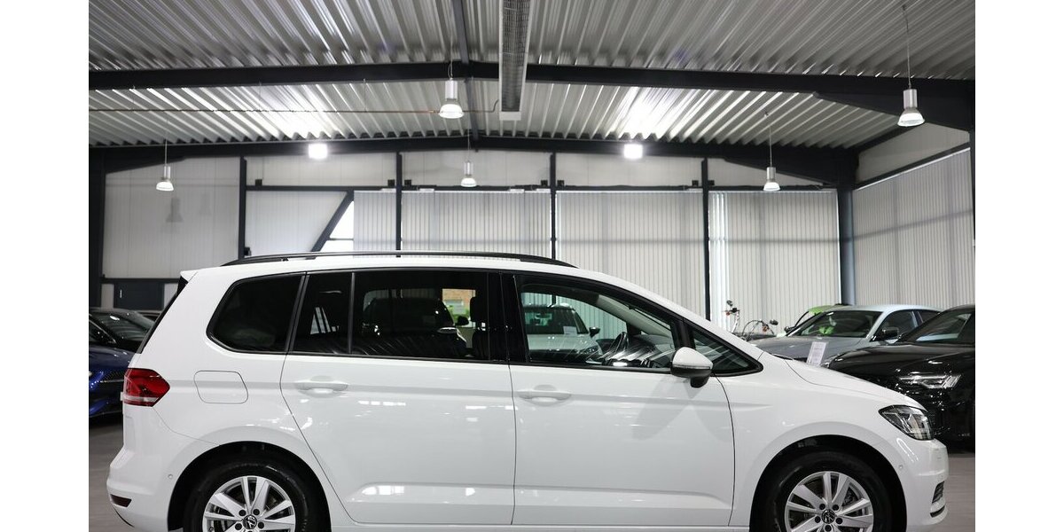 VW Touran 2.0 TDI DSG IQ Comfortline / 7-SITZE, LED 66.000 km 26.777 &euro; Hamm 59077