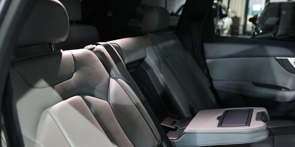 Audi Q7 3.0 TDI Q S-LINE SPORT BLACK / 7-SITZER / TOP 129.000 km 33.444 &euro; Hamm 59077