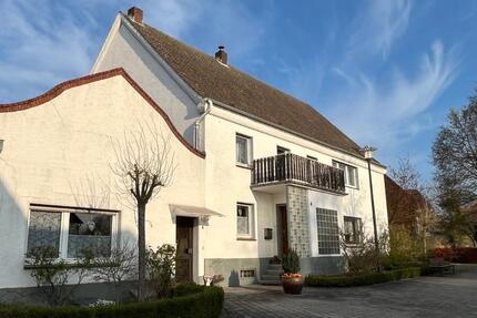 Haus Bad Sassendorf - 8 Zimmer, 200 m&sup2;, 280.000&euro; | Angebot:27028470