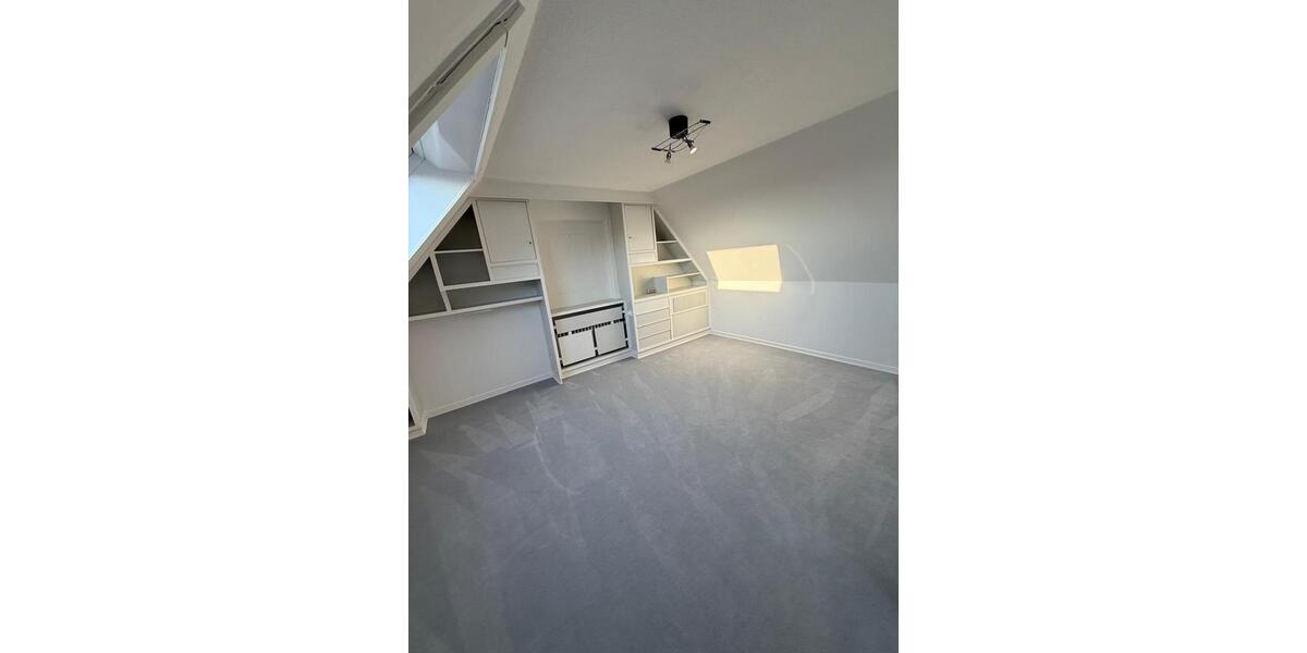 Doppelhaushälfte Soest - 6 Zimmer, 200 m&sup2;, 2.000&euro; | Angebot:25857395