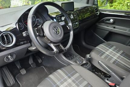VW up! 73.363 km 7.490 &euro; Bad Sassendorf 59505