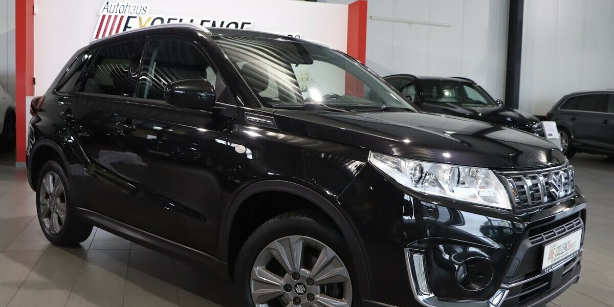 Suzuki Vitara 1.0 CLUB / NAVI+KAMERA, KLIMAAUTOMATIK 62.000 km 12.444 &euro; Hamm 59077