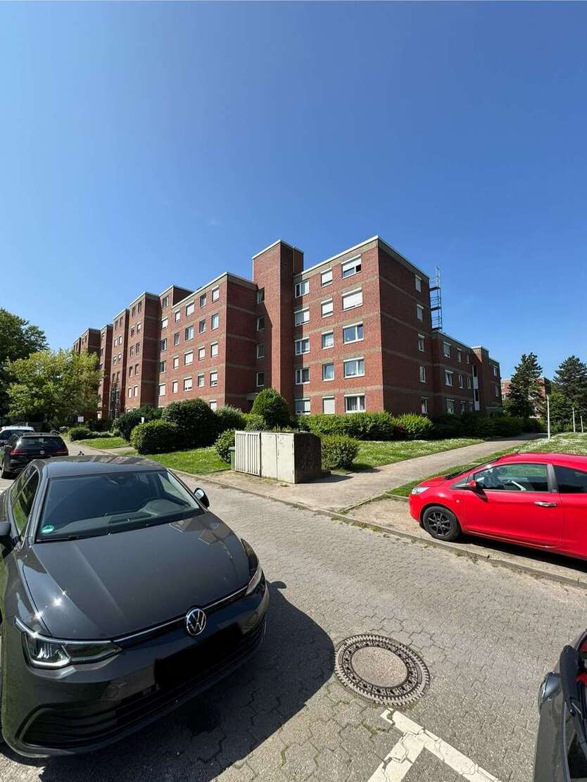 Wohnung zum Kaufen in Holzwickede 129.500 € 95 m² 5 zimmer