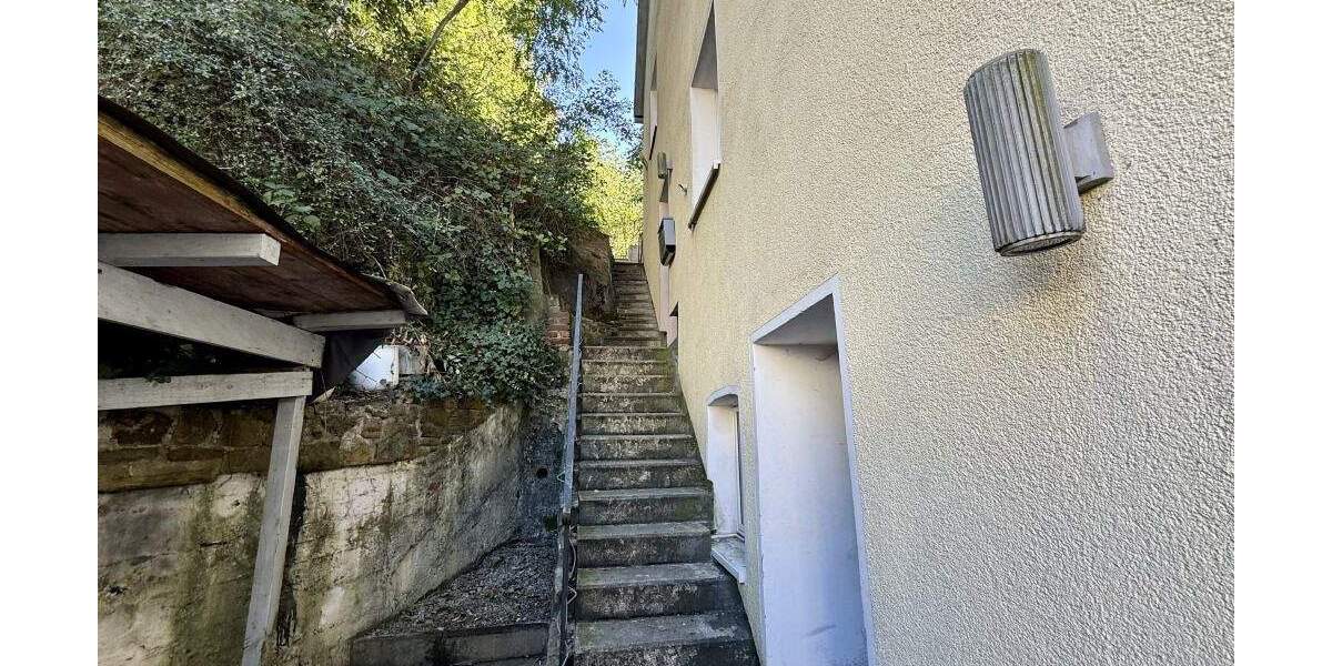 Fröndenberg-Mitte: Mehrfamilienhaus mit drei Garagen in zentraler Lage - Komplett vermietet! 1 zimmer