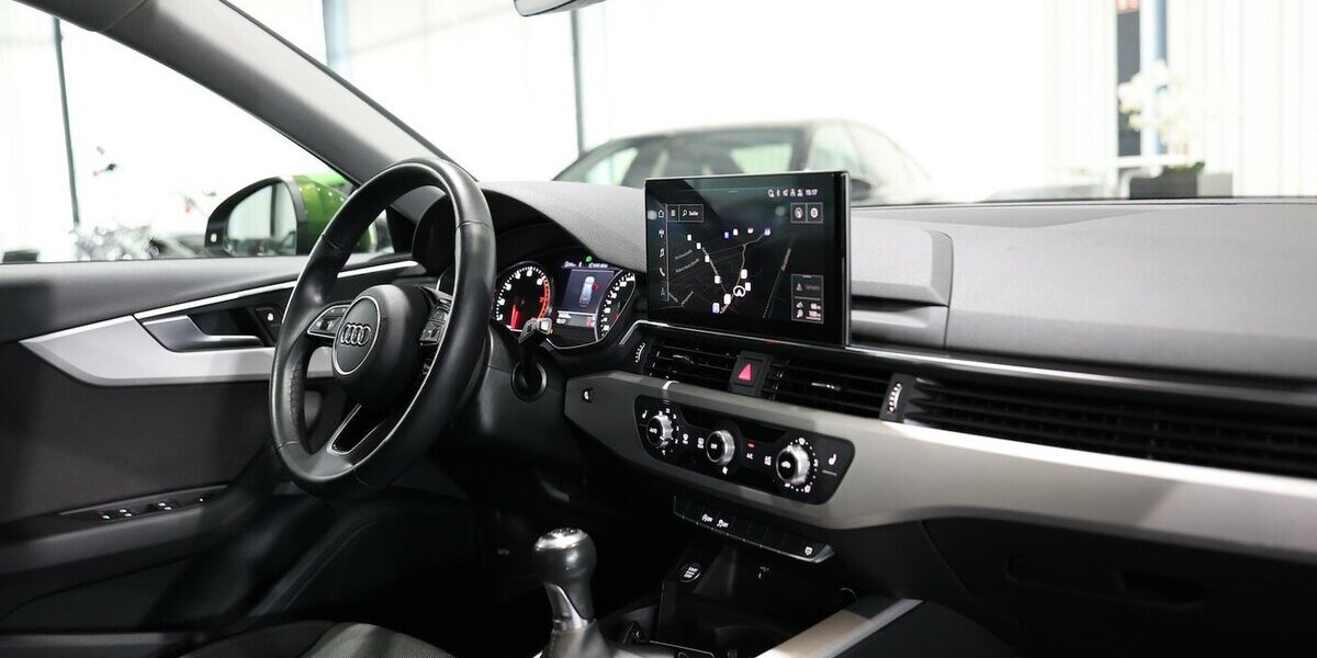 Audi A4 Avant 35 TFSI BUSINESS AUDI-EXCLUSIVE / LED 36.000 km 23.994 &euro; Hamm 59077