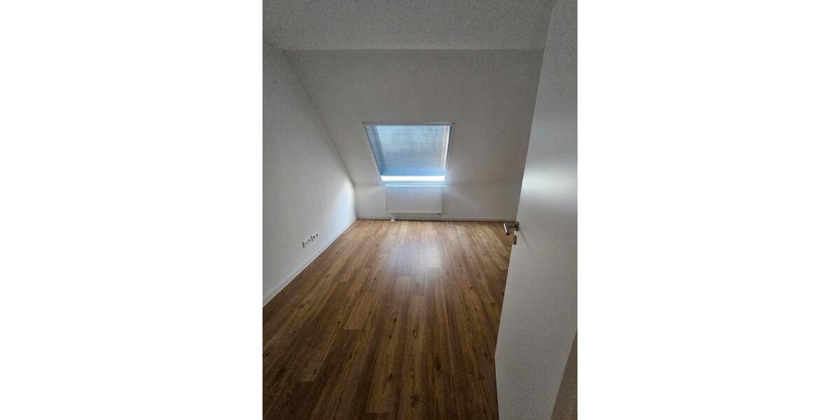 Dachgeschoßwohnung Ahlen Dolberg - 1 Zimmer, 120 m&sup2;, 990&euro; | Angebot:24572573