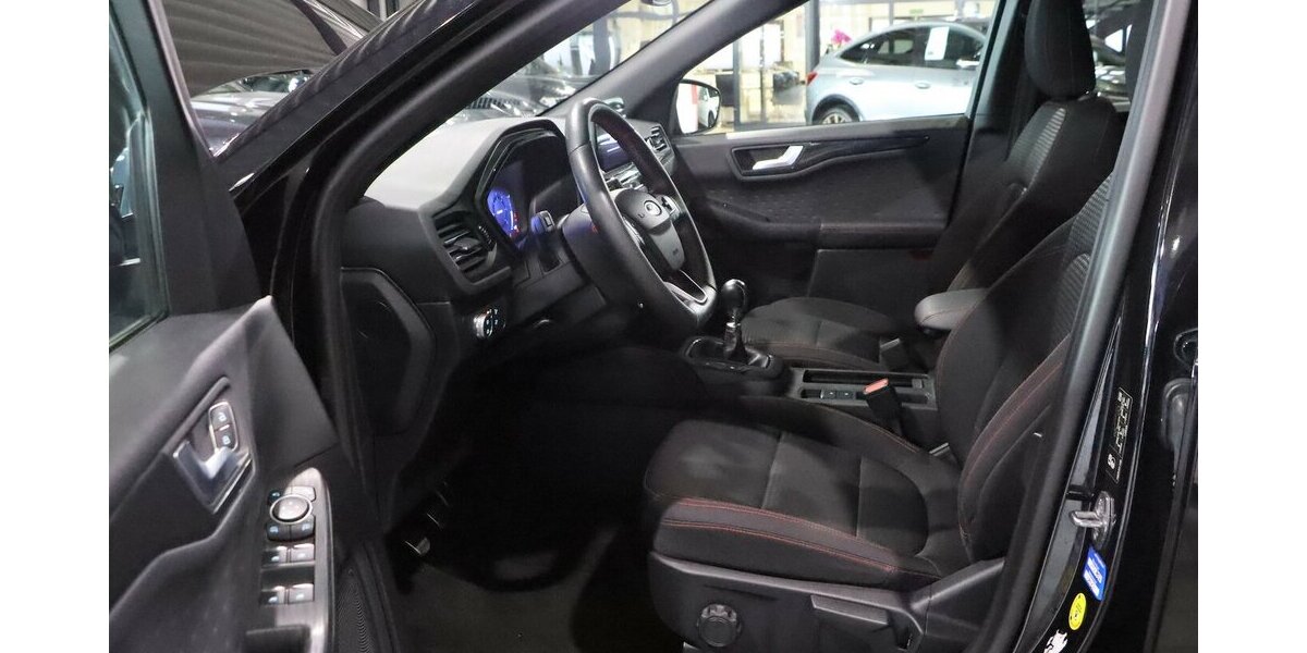 Ford Kuga 2.0 ECOBLUE STYLE ST-LINE SPORT BLACK / LED 125.000 km 17.888 &euro; Hamm 59077