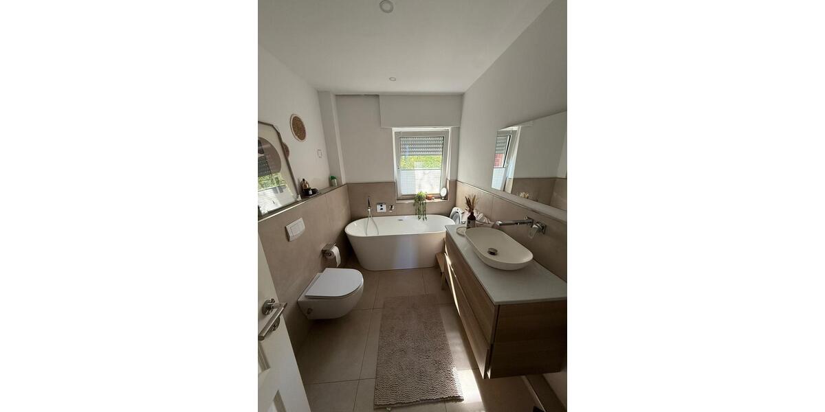 Etagenwohnung Lünen Brambauer - 3 Zimmer, 96 m&sup2;, 1.370&euro; | Angebot:26169944