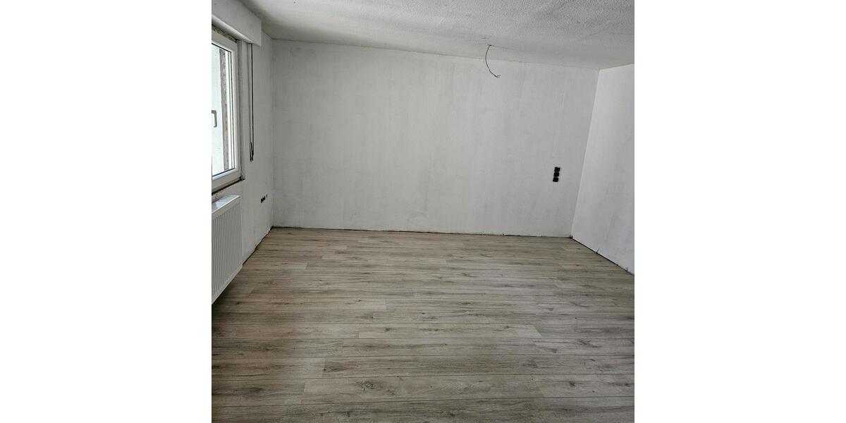 Erdgeschoßwohnung Menden (Sauerland) - 3 Zimmer, 76 m&sup2;, 99.000&euro; | Angebot:26816682