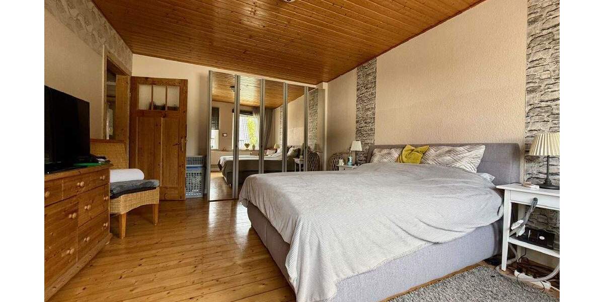 FröndenbergRuhr: Altbau-ETW mit Charme und großen Räumen - Einfach riesig! 3 zimmer