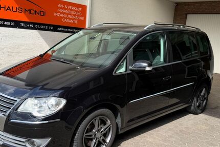 VW Touran 267.000 km 3.990 &euro; Möhnesee-Körbecke 59519