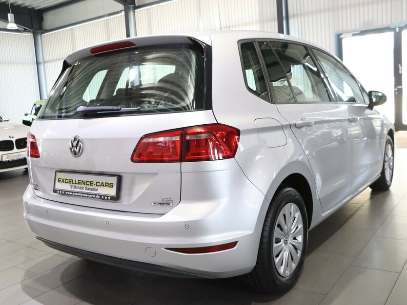 VW Golf Sportsvan 1.2 TSI / 2-ZONEN-KLIMAAUTOMATIK 120.000 km 8.444 € Hamm 59077