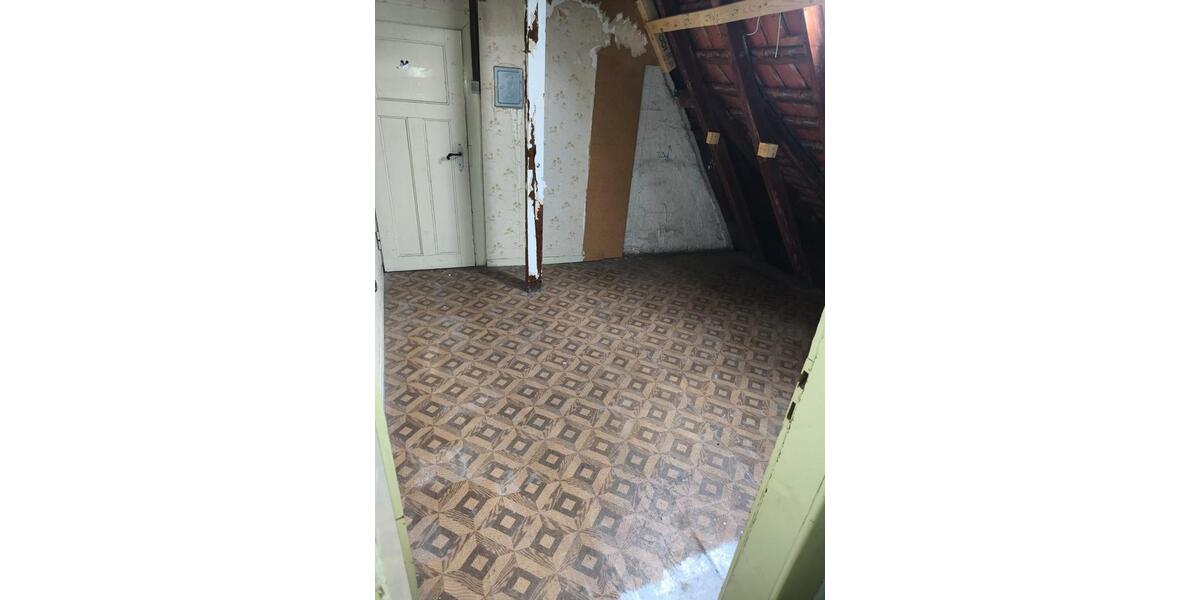 Einfamilienhaus Menden (Sauerland) - 7 Zimmer, 156 m&sup2;, 215.000&euro; | Angebot:27426515